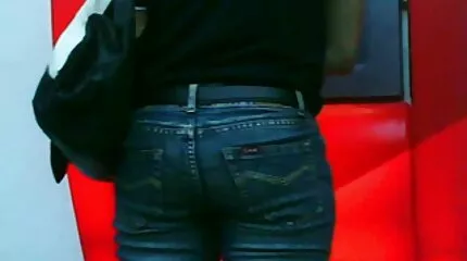 ผู้หญิงอังกฤษสามคนเล่นกับนิโกรคนหนึ่ง วีดีโอ โป้